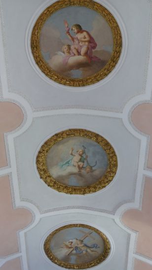 Johann Joseph Anton Huber - Putten mit den Attributen der göttlichen Tugenden